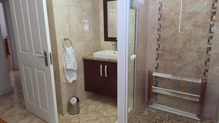 4 Bedroom Property for Sale in Stilbaai Wes Western Cape
